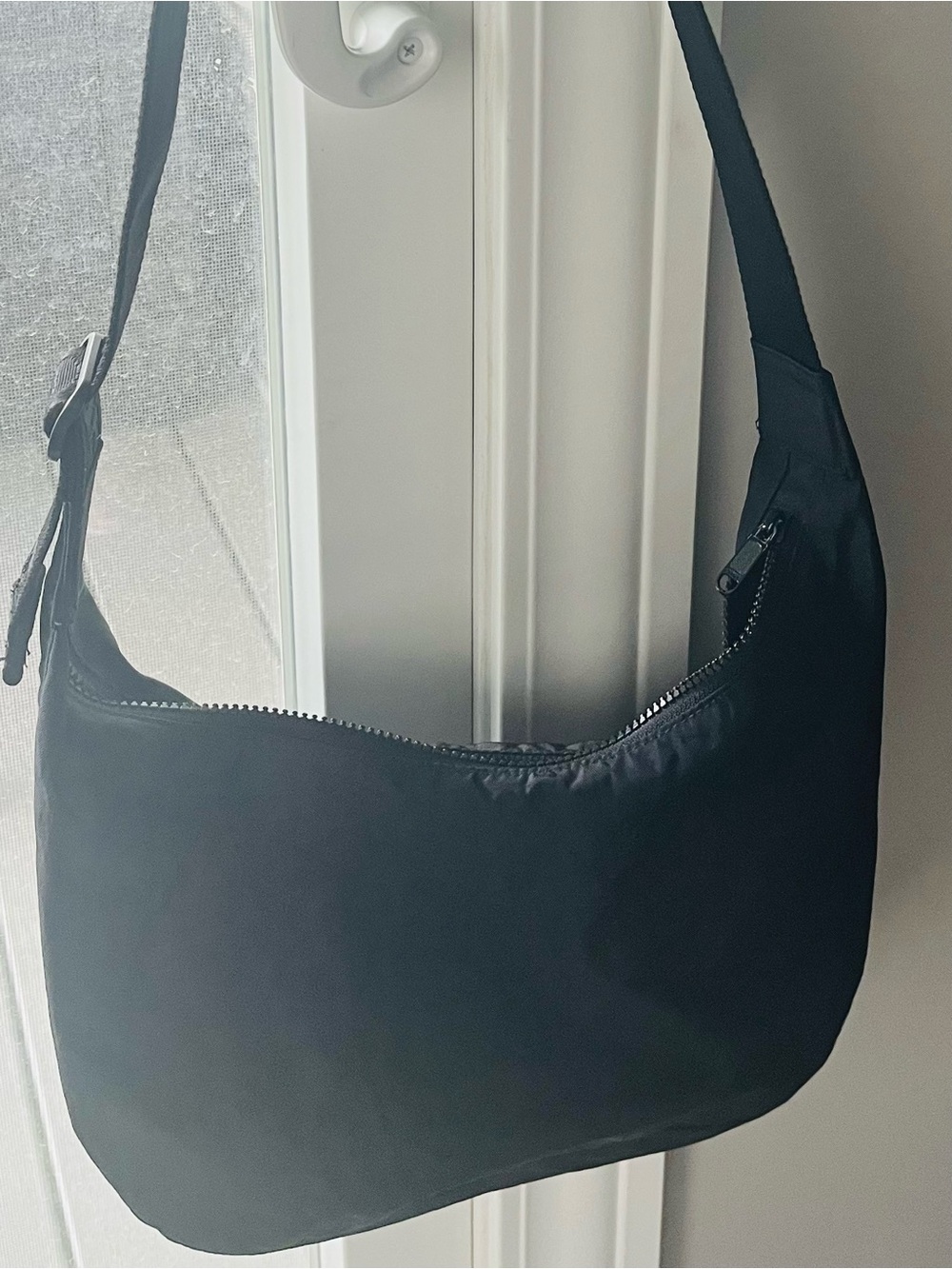 Baggu Medium Crescent Bag - Picture 2 of 2